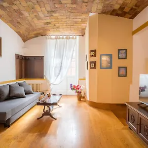the-british-corner-central-cozy-loft-with-garden.it-romehotels.com/